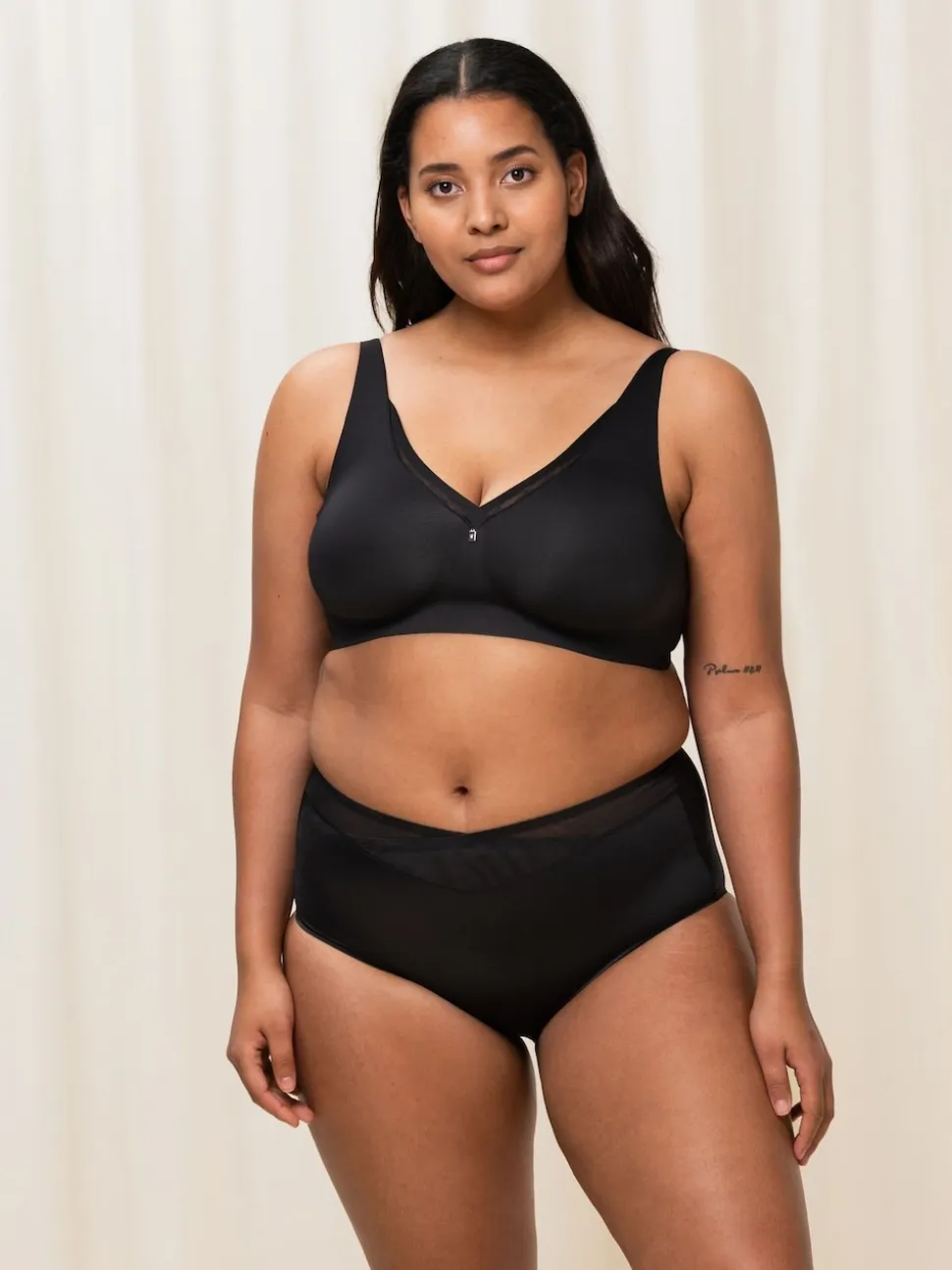 Triumph Black Non Wired True Shape Sensation Minimizer Bra