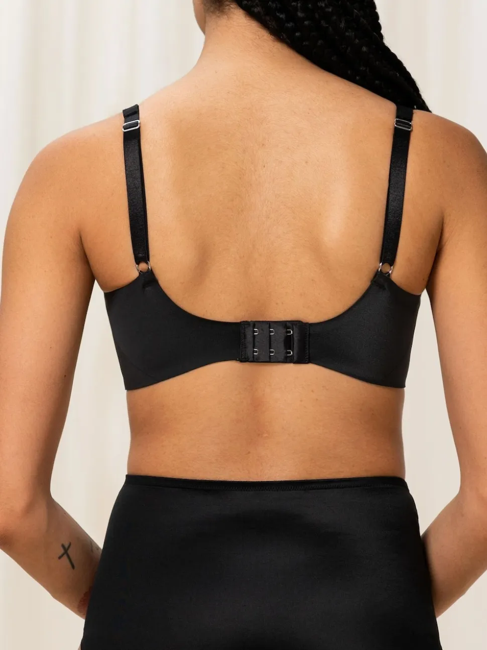 Triumph Black Non Wired True Shape Sensation Minimizer Bra