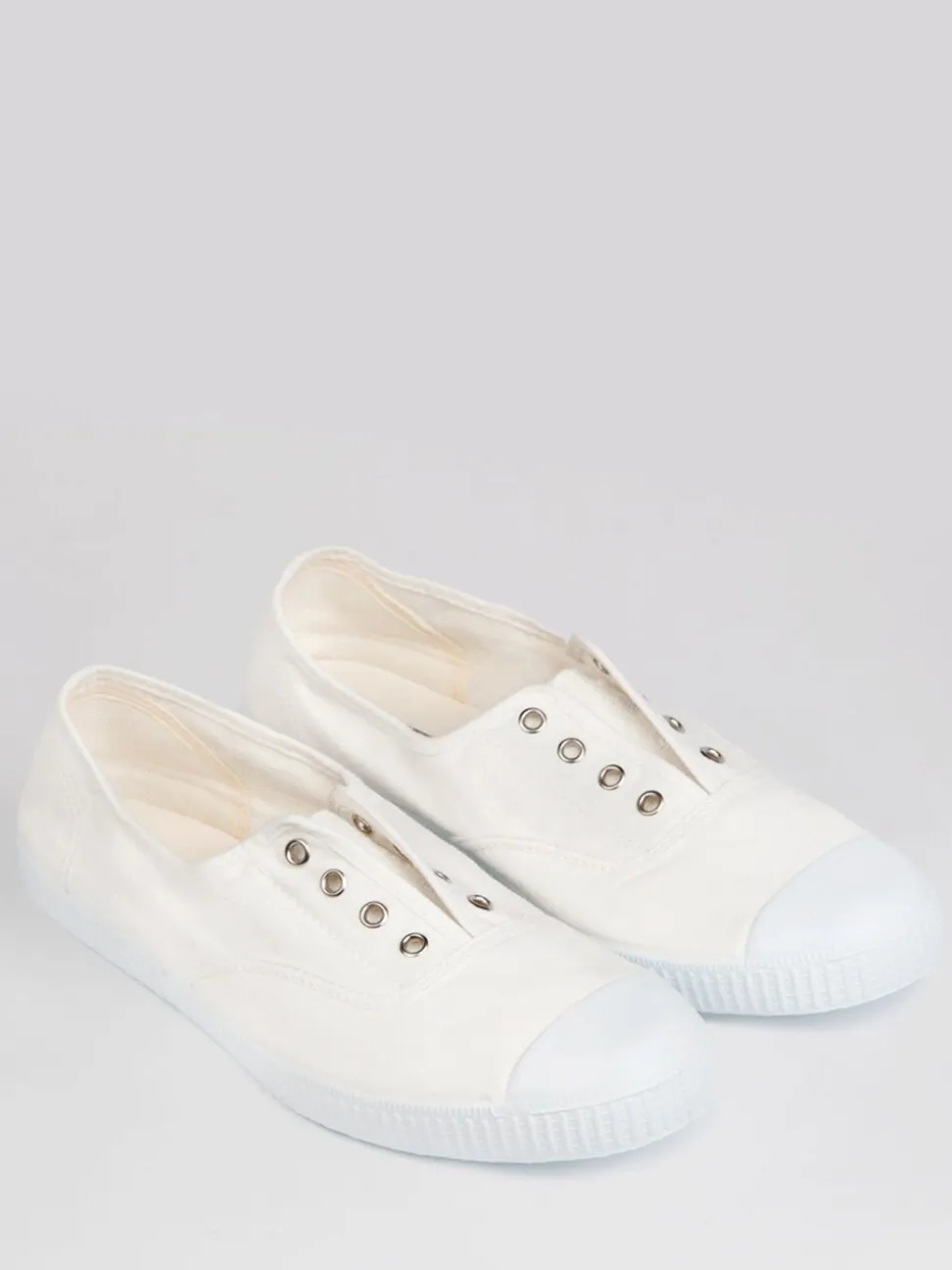 Trotters London White Adult Plum Canvas Shoes