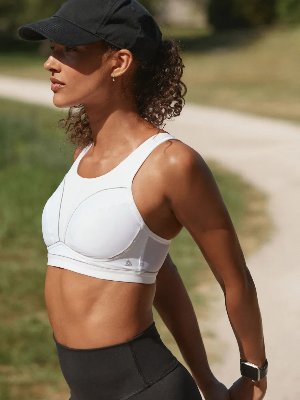 White B-G Active Sports High Impact Dry Tech Non Pad Bra