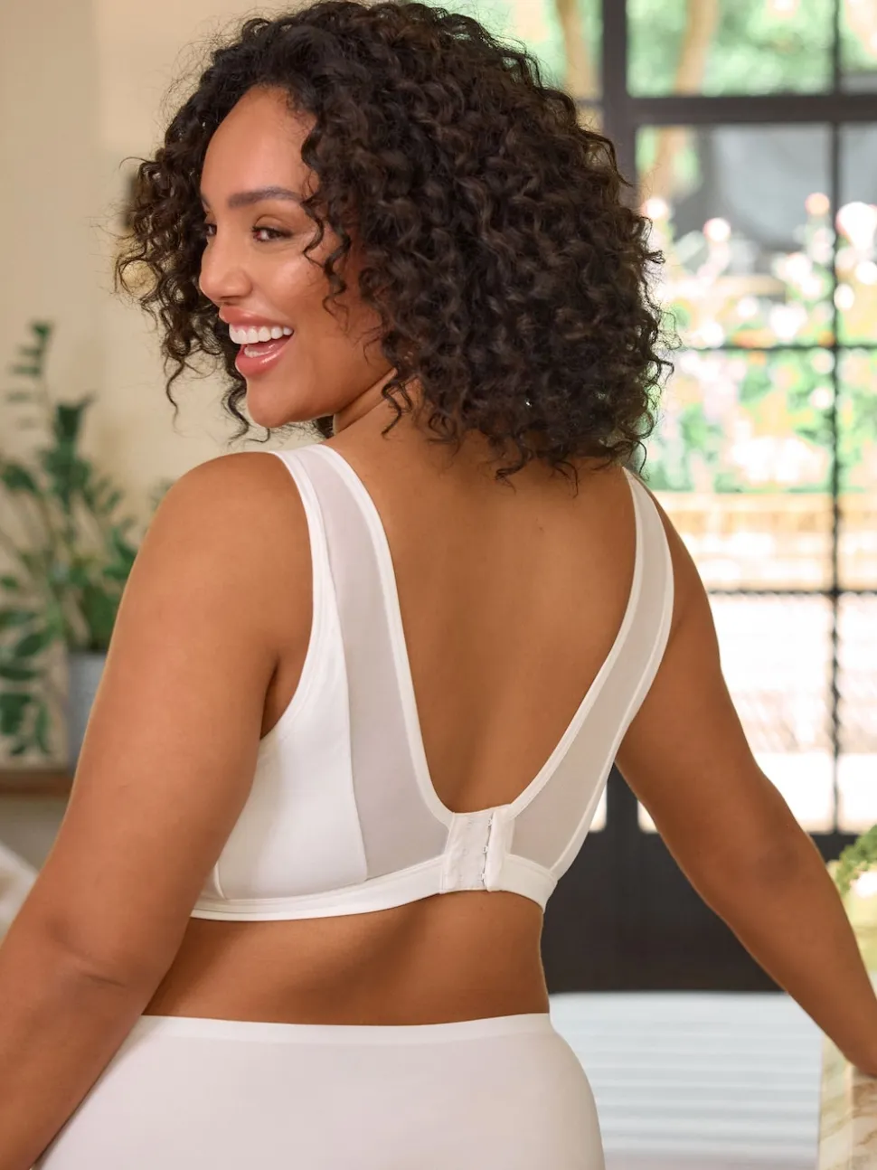 White B-H Total Support Non Wire Ultimate Comfort Bra