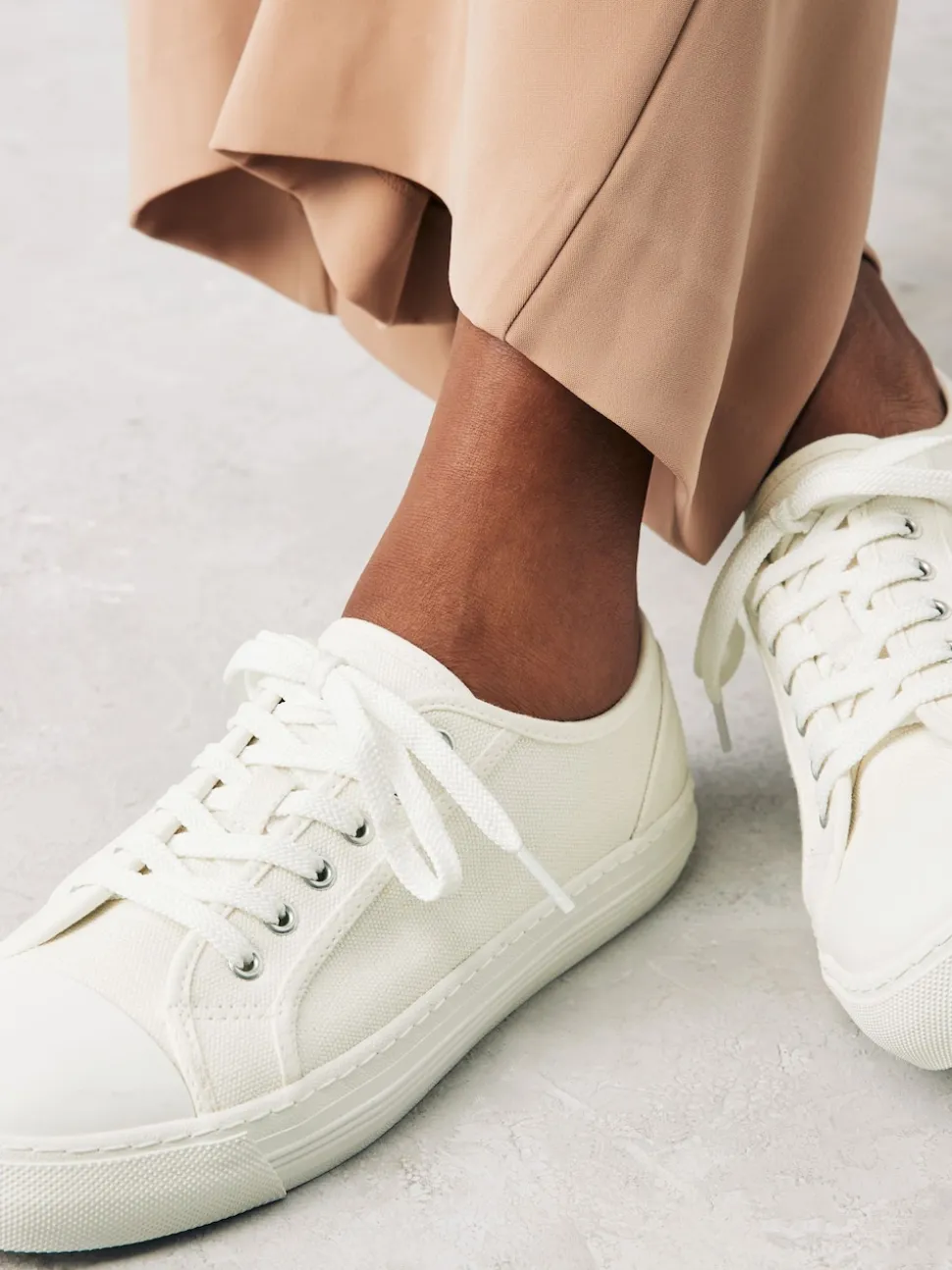 White Canvas Baseball Trainers