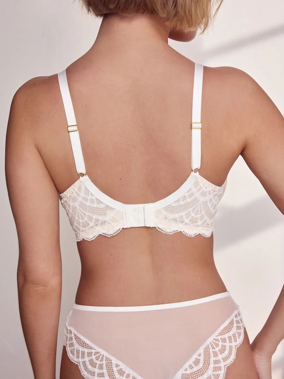 White DD+ Pad Balcony Lace Bra