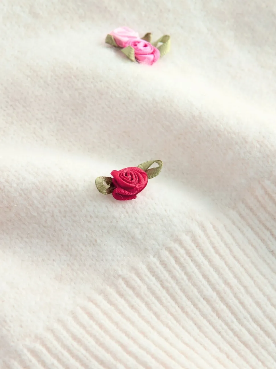 White Floral Detail Puff Sleeve Knitted Top