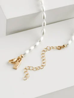 White Pearl Effect Short Necklace