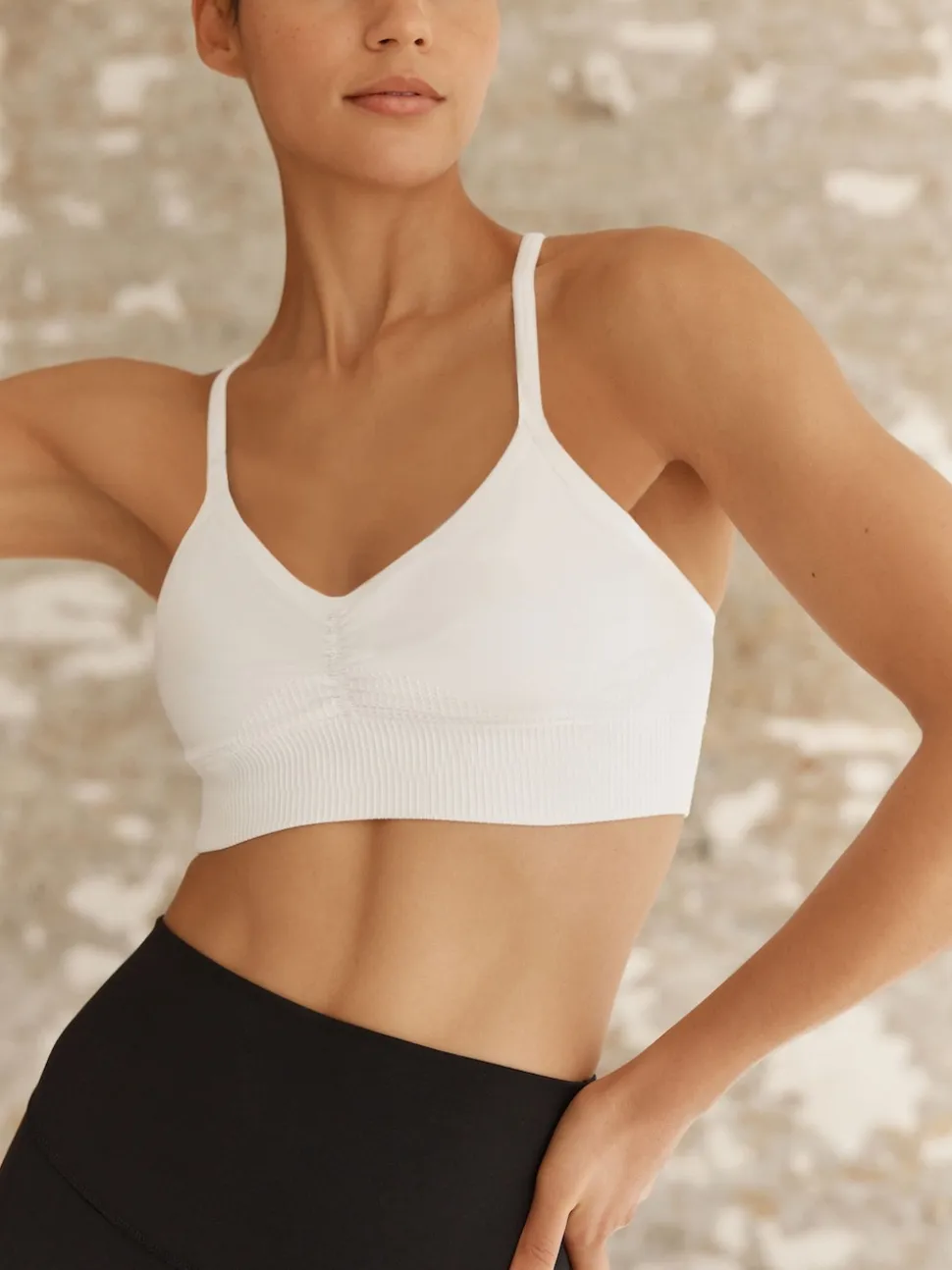 White Seamless Strappy Sports Bra