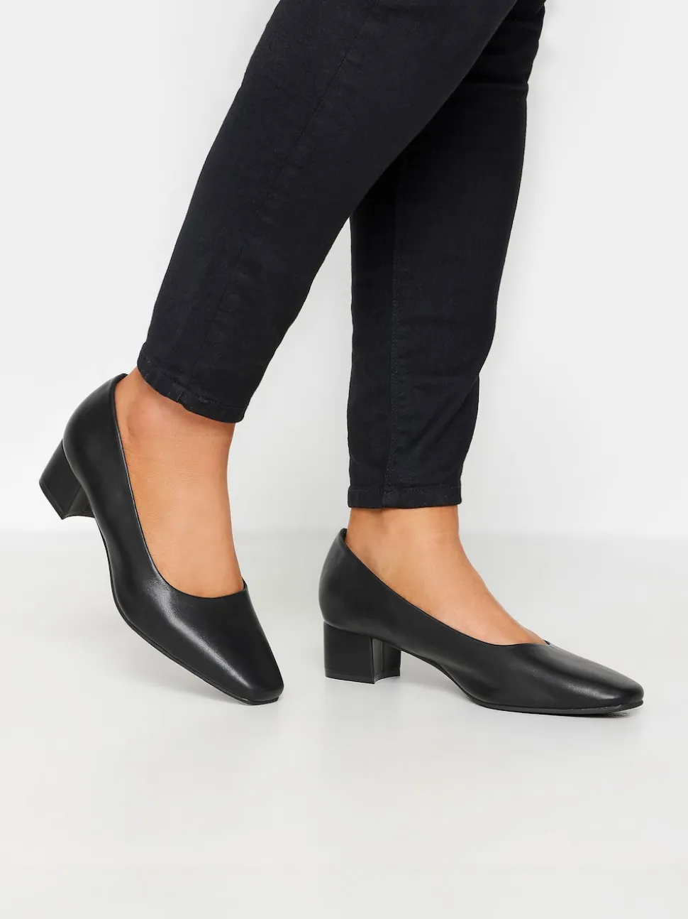 Yours Curve Black Extra Wide Fit Faux Leather Block Heel Court Shoes In Extra Wide EEE Fit