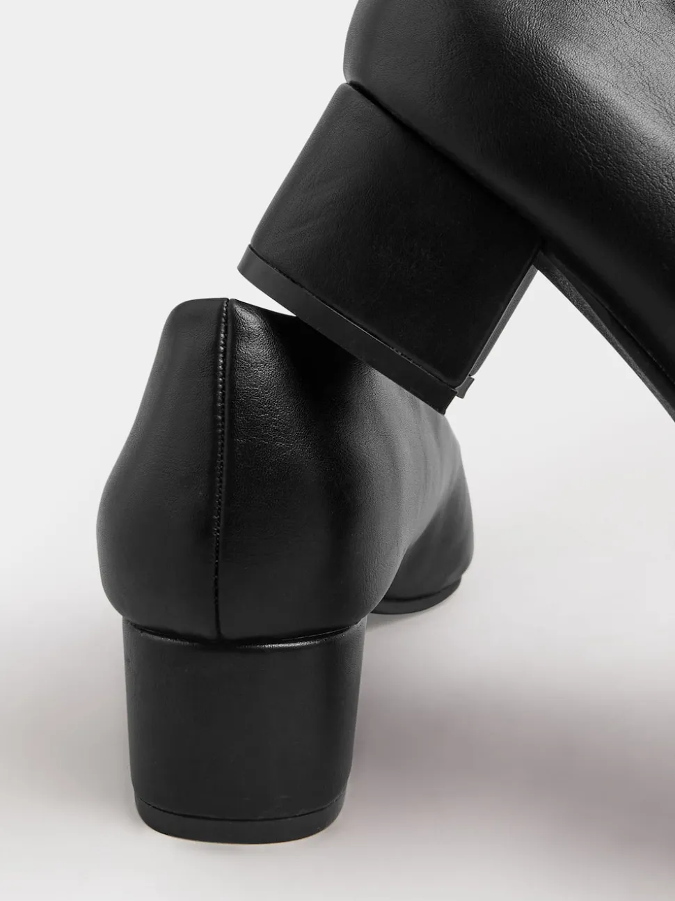 Yours Curve Black Extra Wide Fit Faux Leather Block Heel Court Shoes In Extra Wide EEE Fit