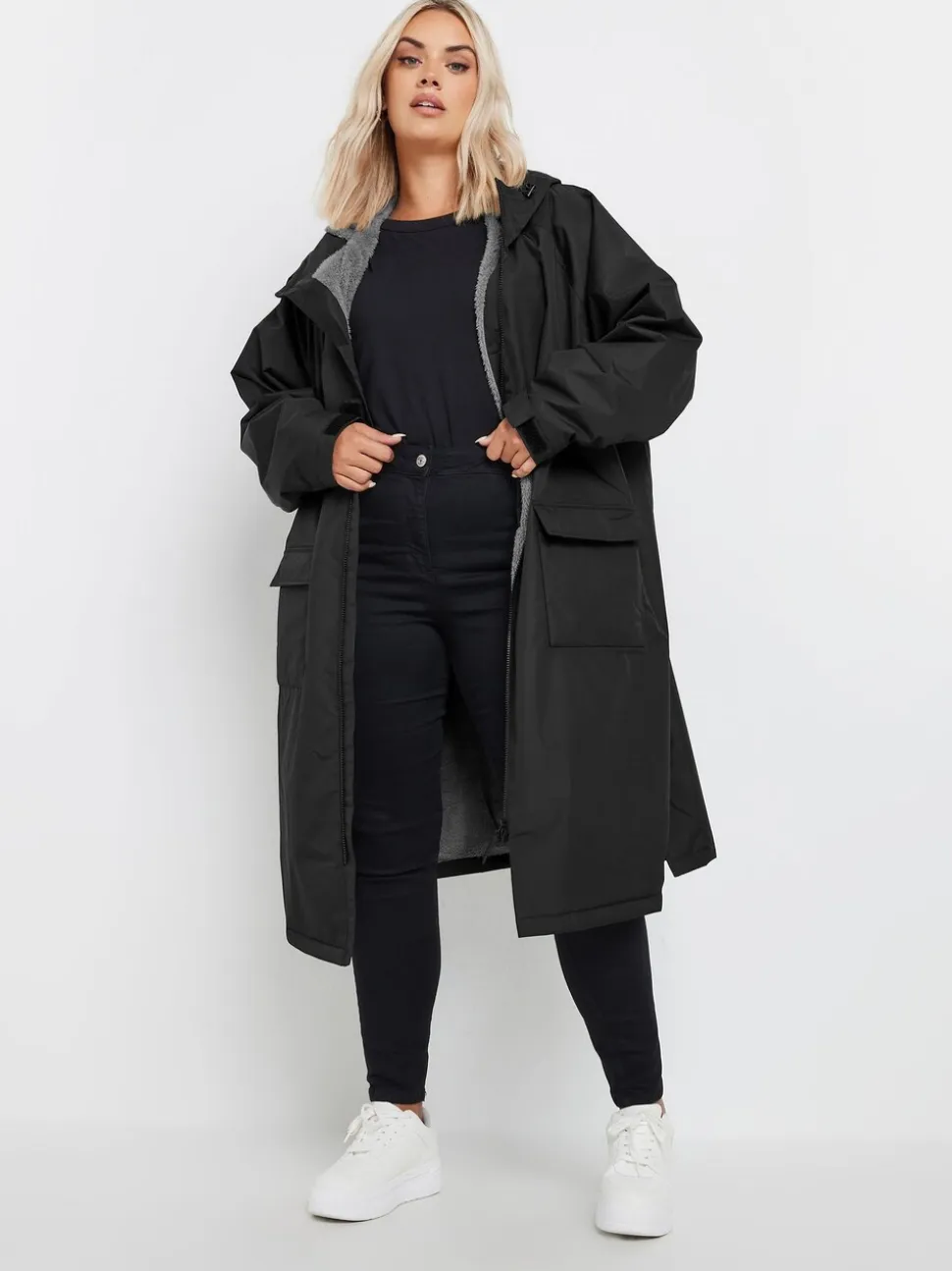 Yours Curve Black Waterproof Fleece Lined Robe